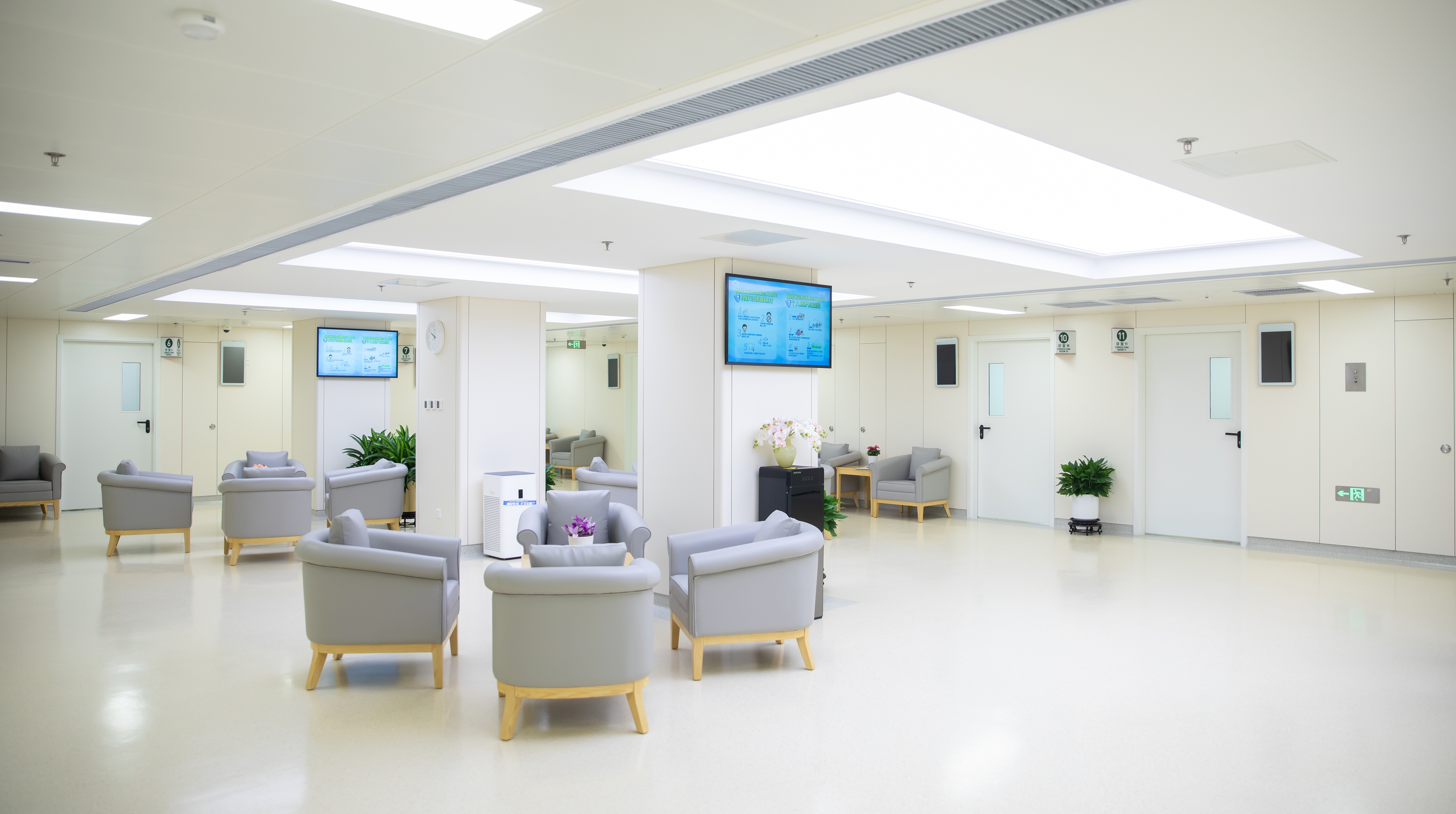 Advanced Medical Imaging and Hospital Facilities in Beijing - Slide 3